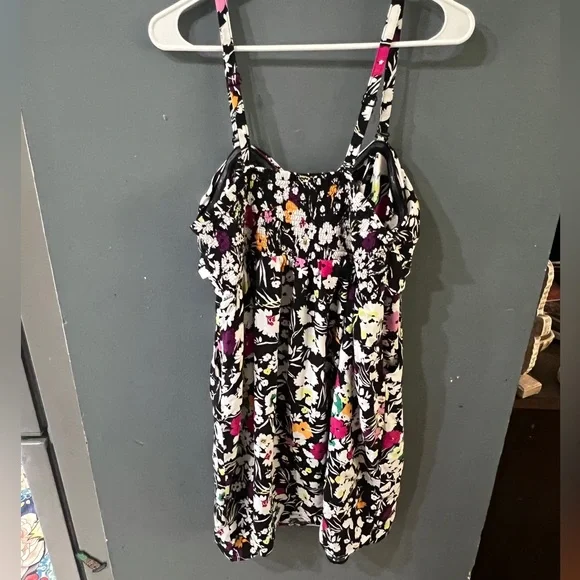 Torrid Floral Print skater Dress with pockets - Picture 6 of 6